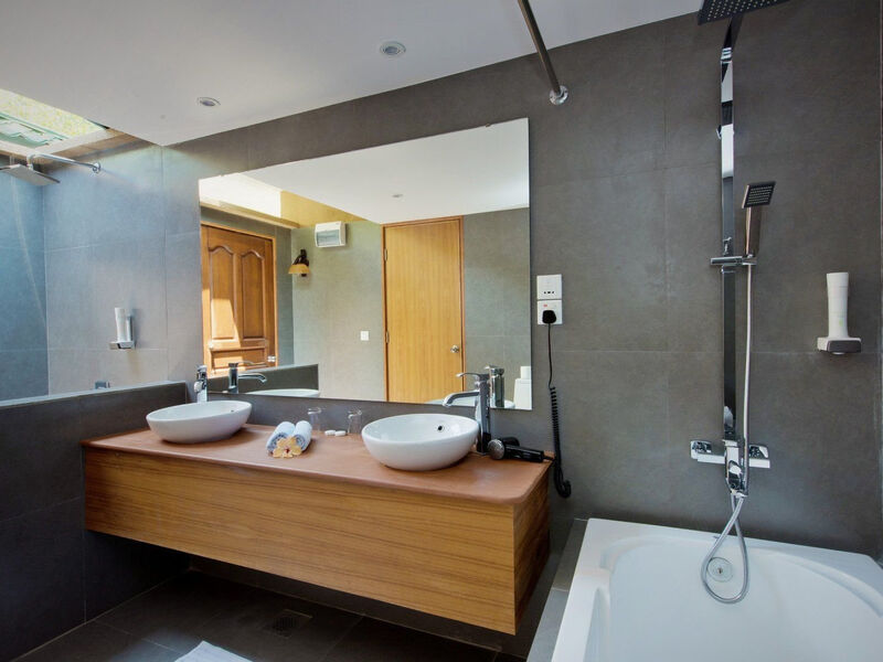 Eriyadu Island Resort