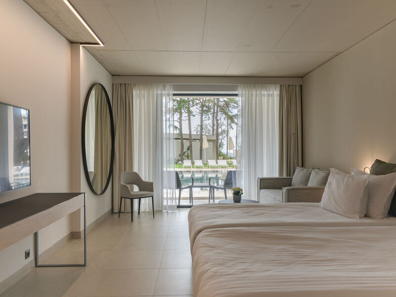 Esana Aquahouse