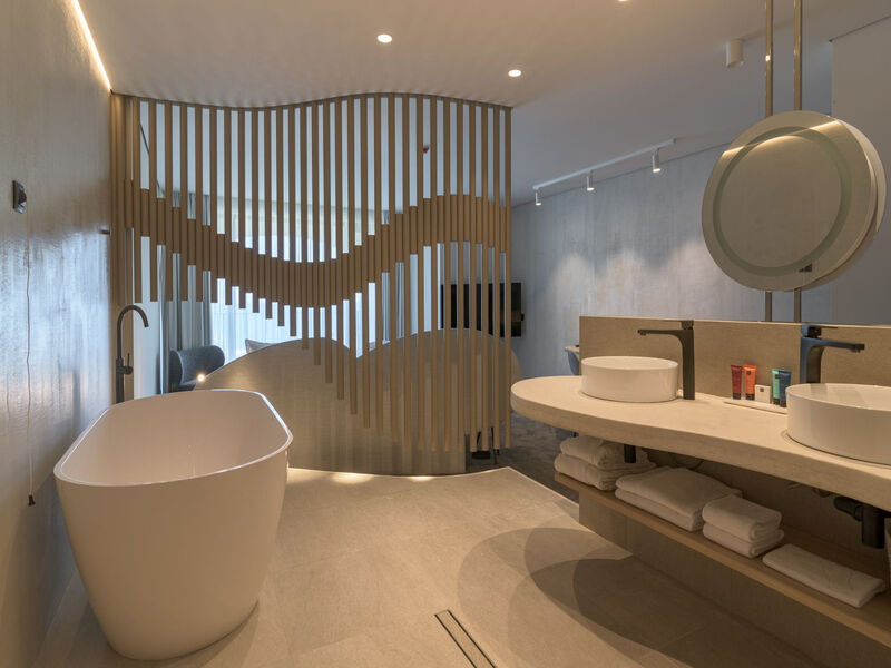 Esana Aquahouse