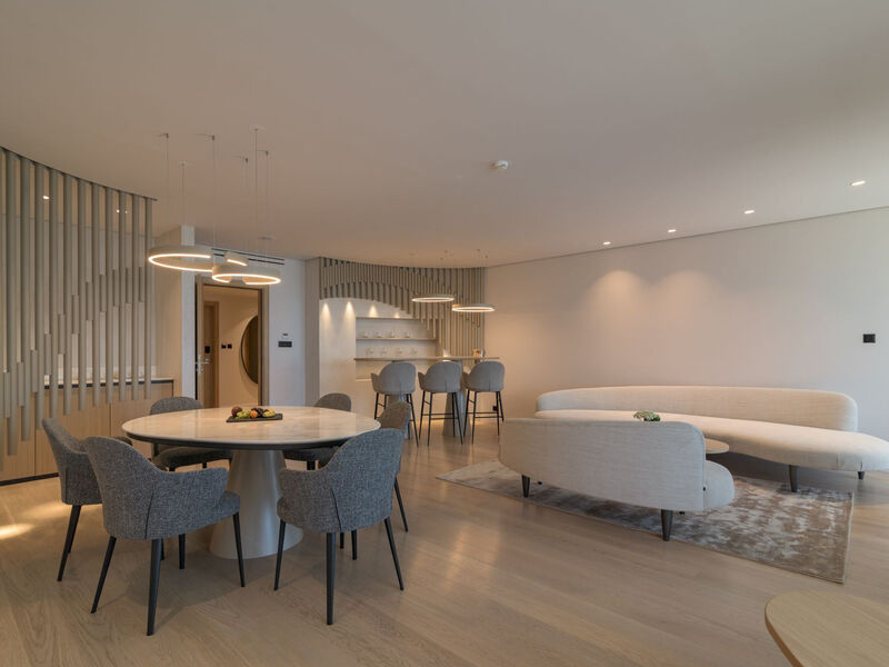 Esana Aquahouse