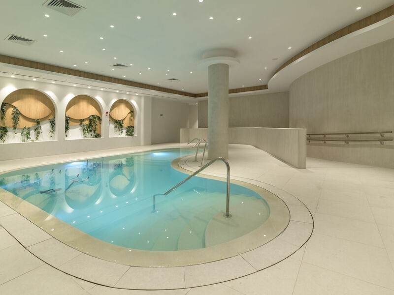 Esana Aquahouse