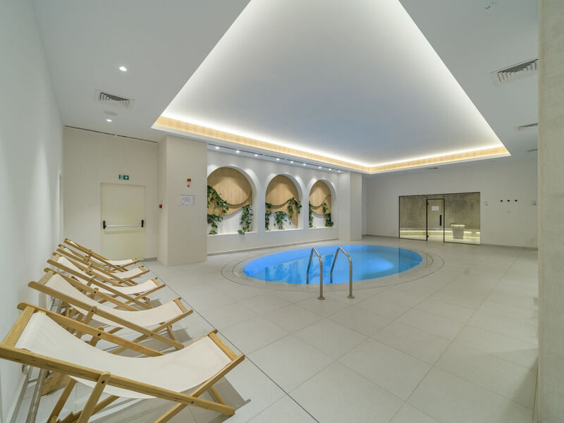 Esana Aquahouse