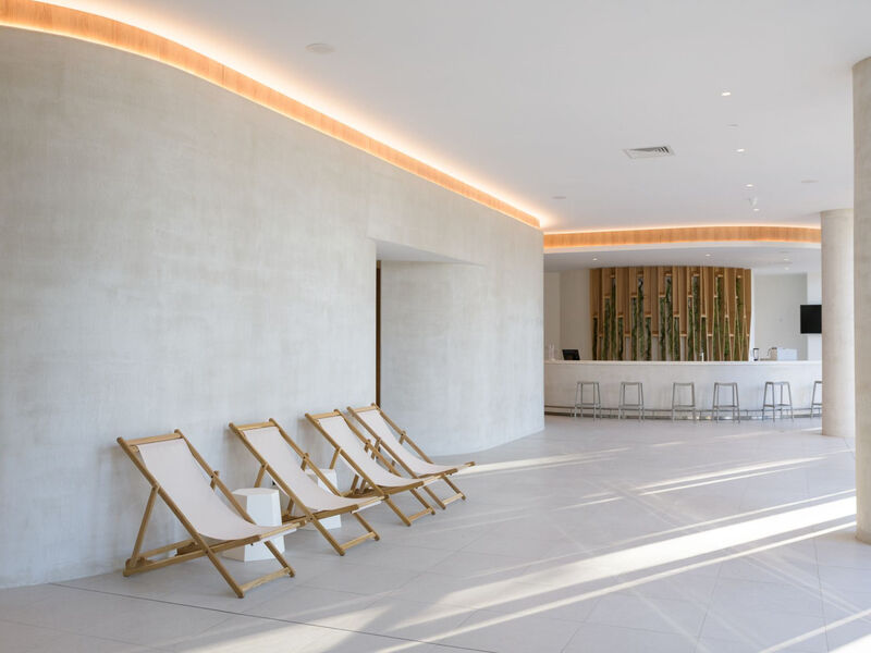 Esana Aquahouse