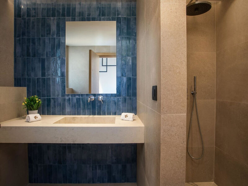 Este Elegant Suites & Villas