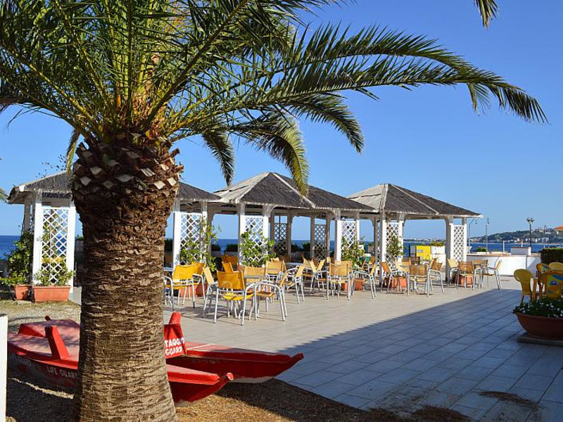 Estella Club