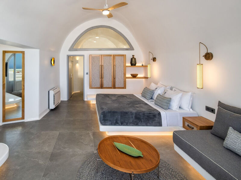 Eteoro Suites