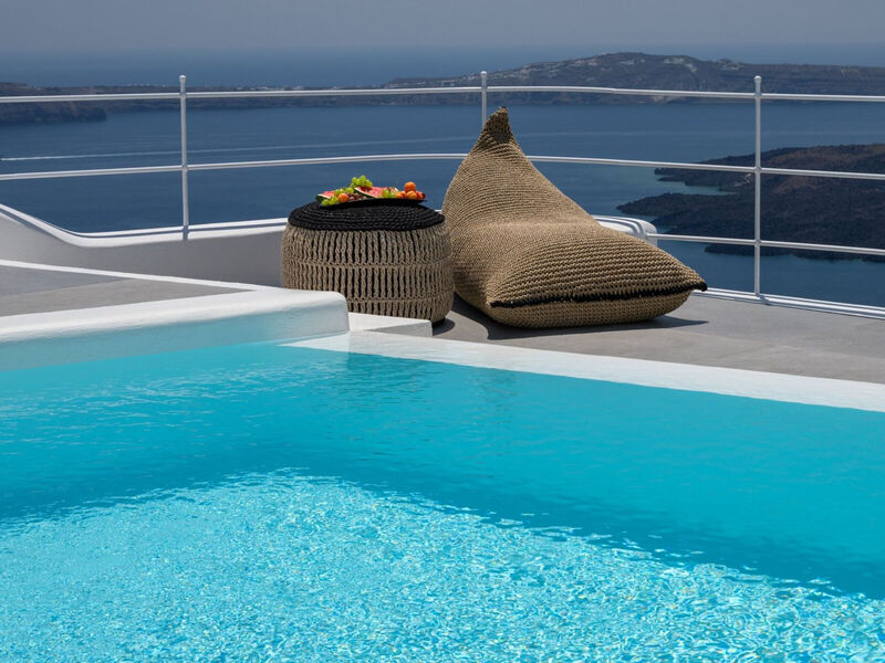 Eteoro Suites
