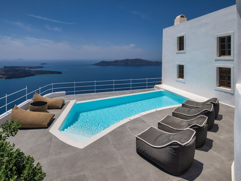 Eteoro Suites