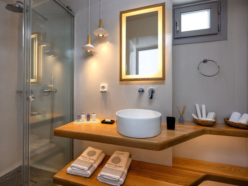 Eteoro Suites