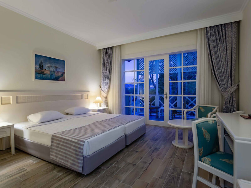 Euphoria Palm Beach