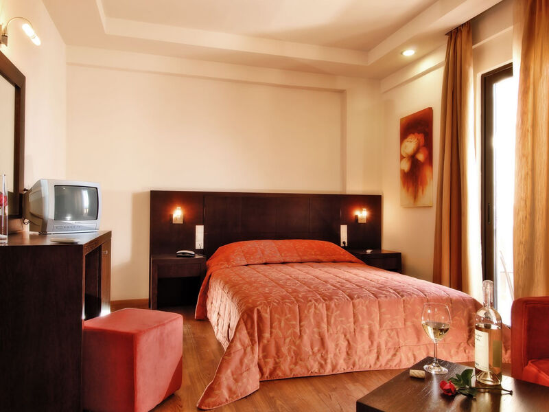 Eva Mare Hotel & Suites