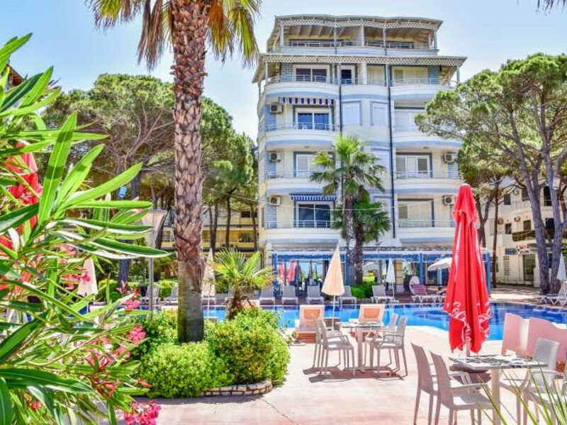 Fafa Resort
