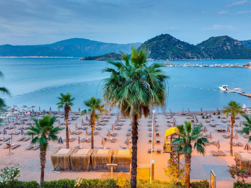 Faros Premium Beach