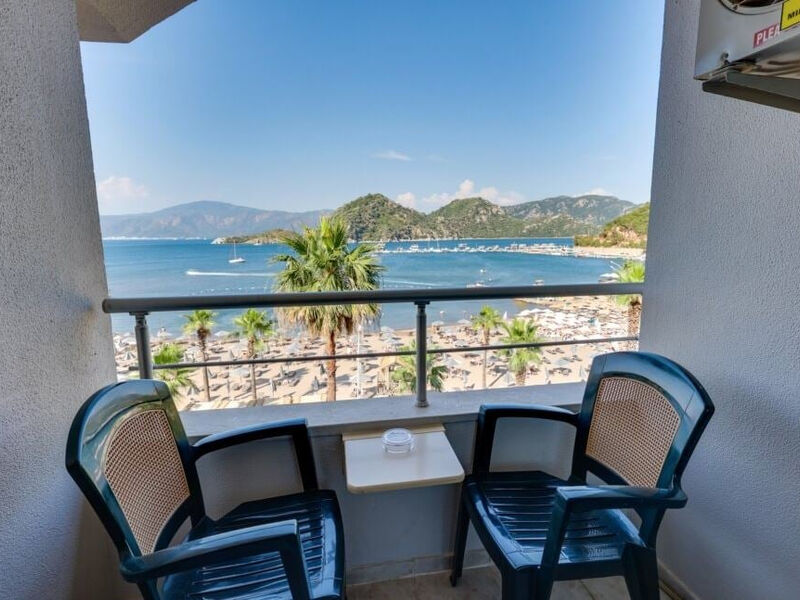 Faros Premium Beach