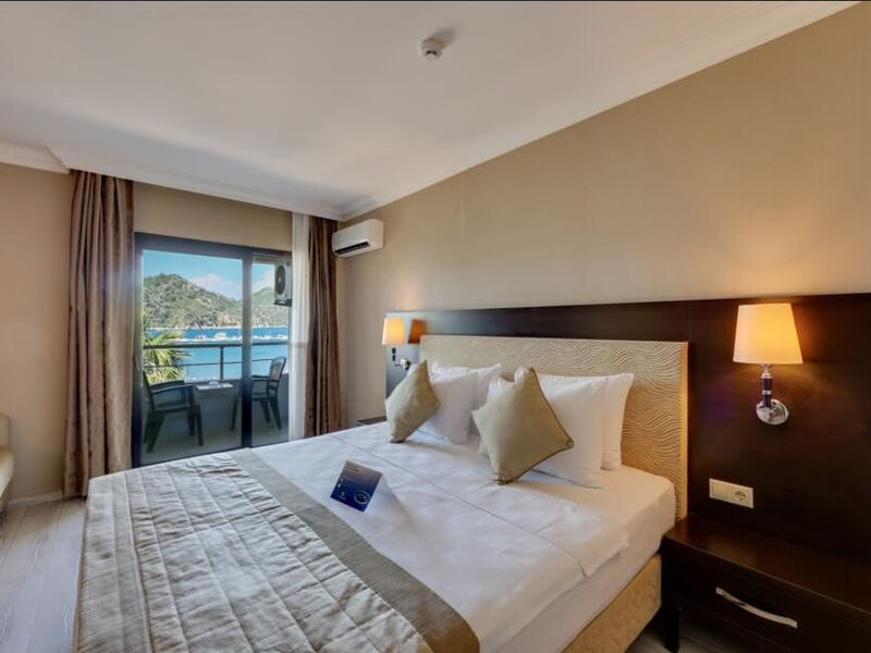 Faros Premium Beach