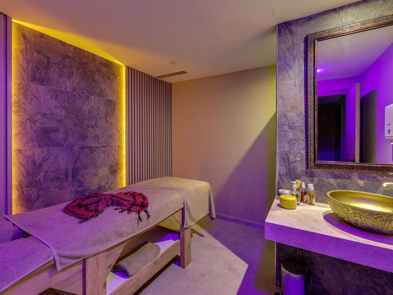 Faros Premium Beach