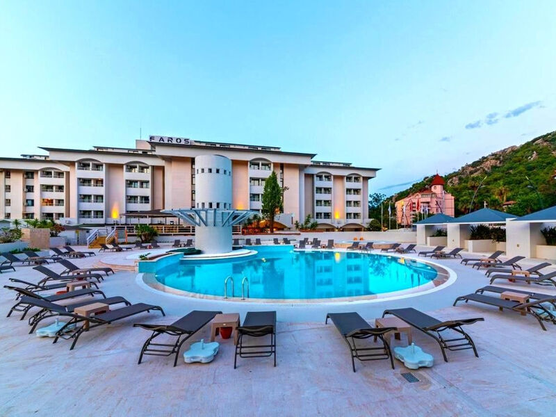 Faros Premium Beach