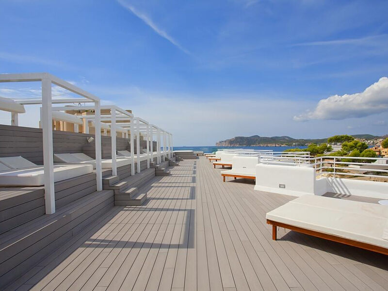 Fergus Style Cala Blanca Suites