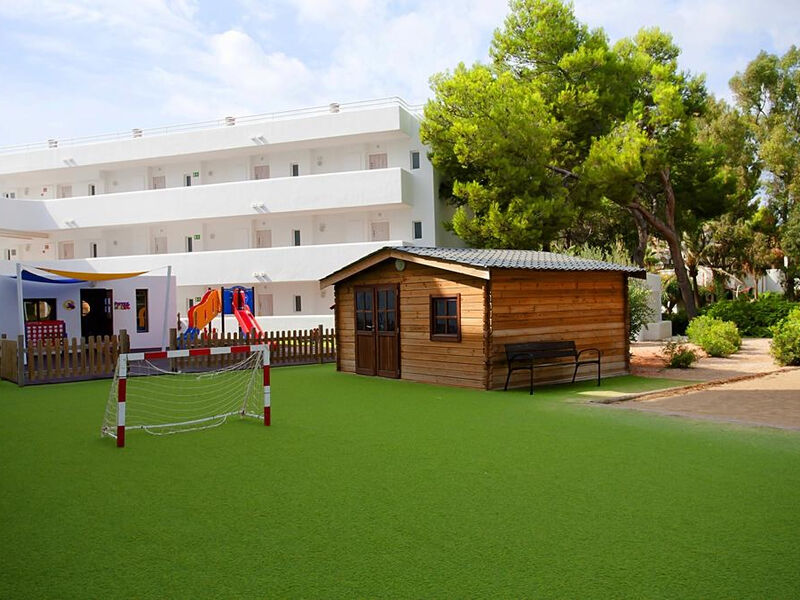 Fergus Style Cala Blanca Suites