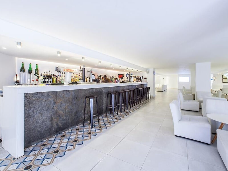 Fergus Style Cala Blanca Suites