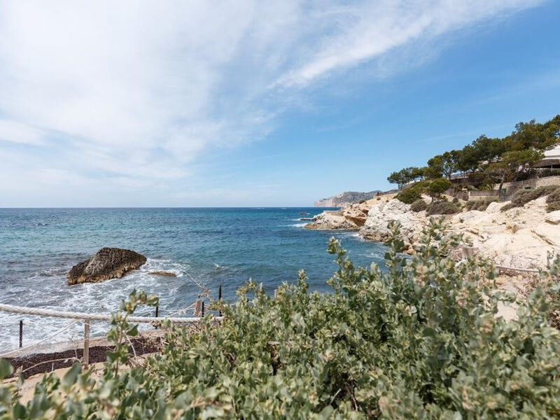 Fergus Style Cala Blanca Suites