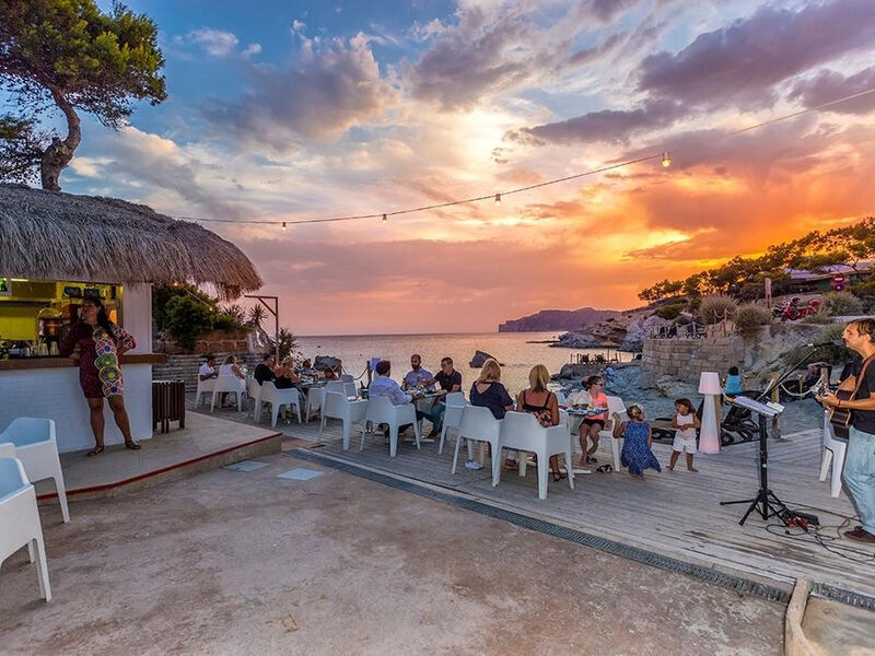 Fergus Style Cala Blanca Suites