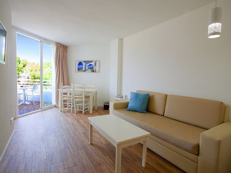 Fergus Style Cala Blanca Suites