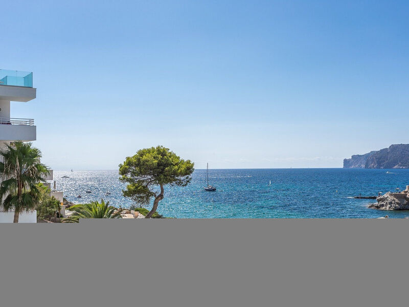 Fergus Style Cala Blanca Suites