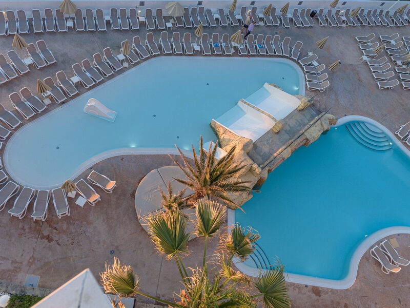 Fergus Style Cala Blanca Suites