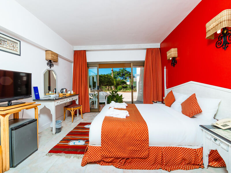 Flamenco Beach & Resort