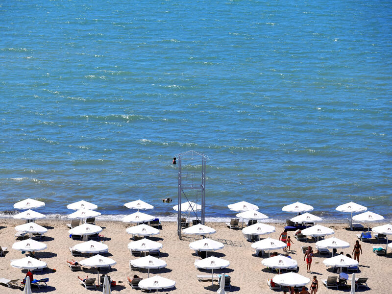 Fllad Resort