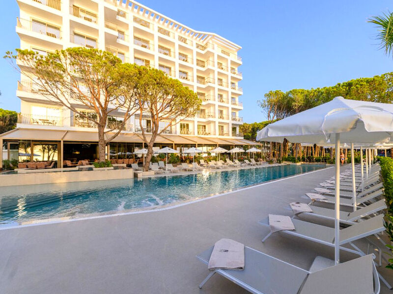 Fllad Resort