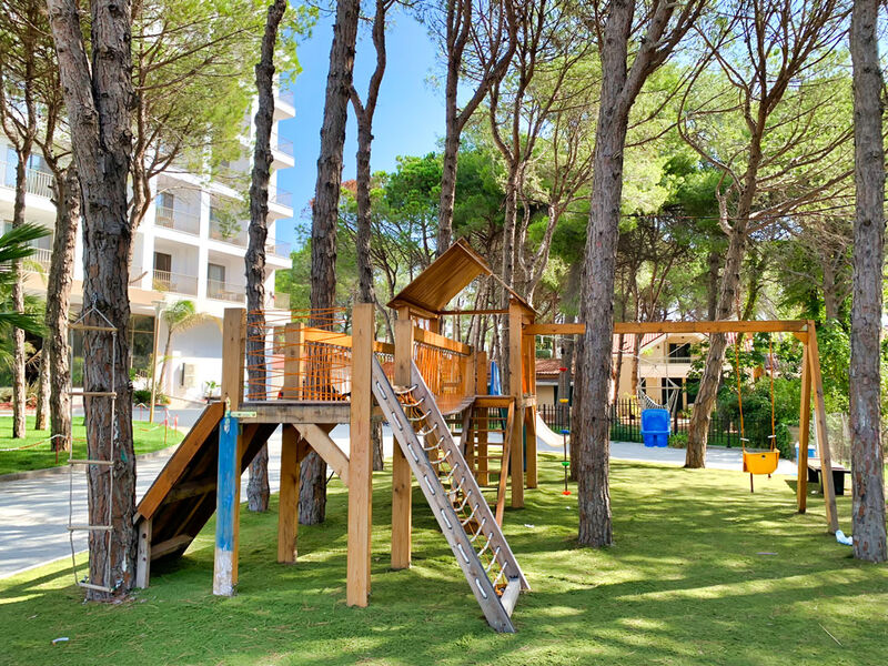 Fllad Resort