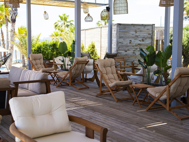 Flora Garden Beach Side