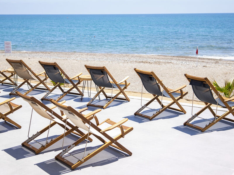 Flora Garden Beach Side