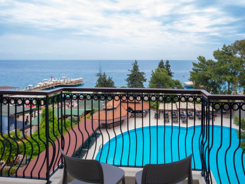Fore Resort & Spa