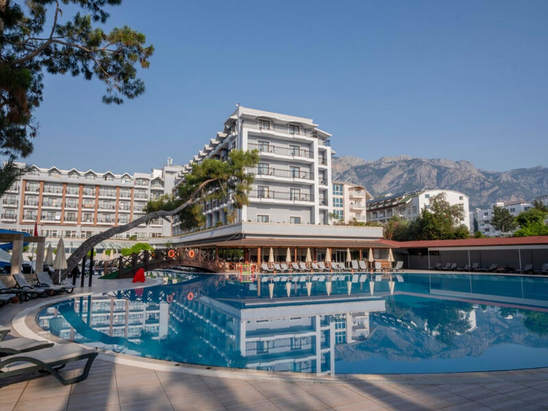 Fore Resort & Spa
