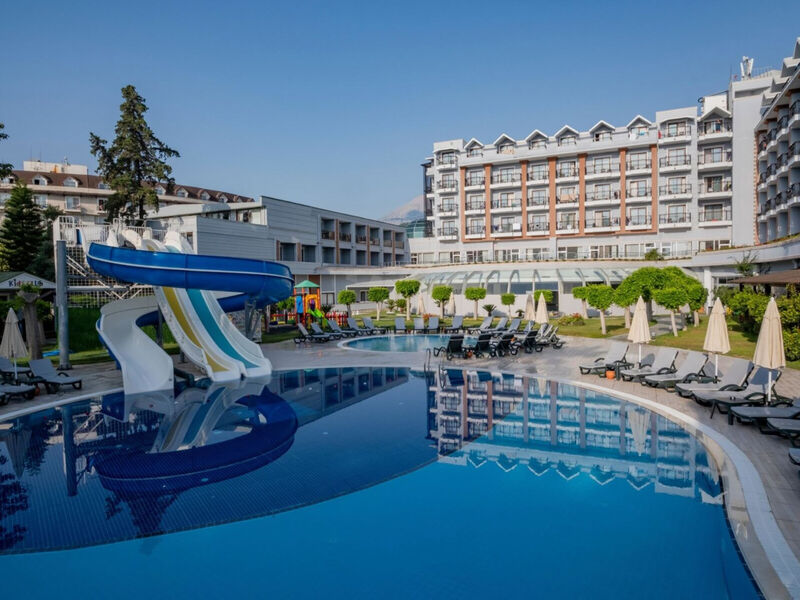Fore Resort & Spa