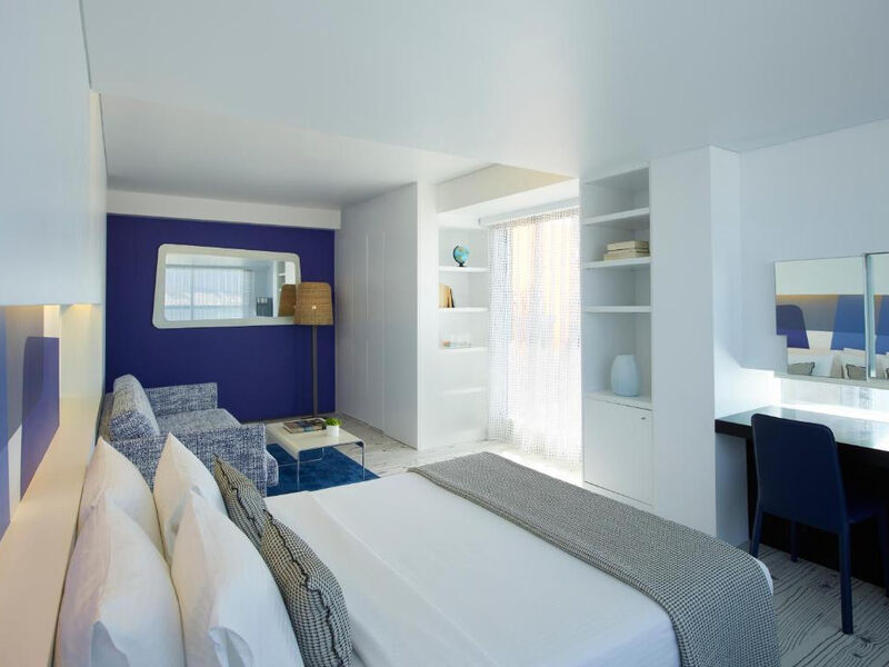 Fresh Hotel Athens