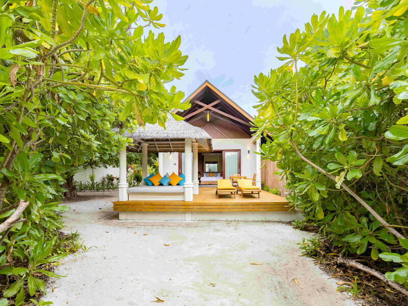 Furaveri Island Resort & Spa
