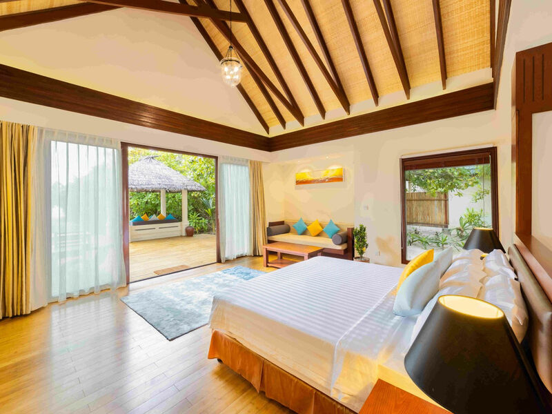 Furaveri Island Resort & Spa