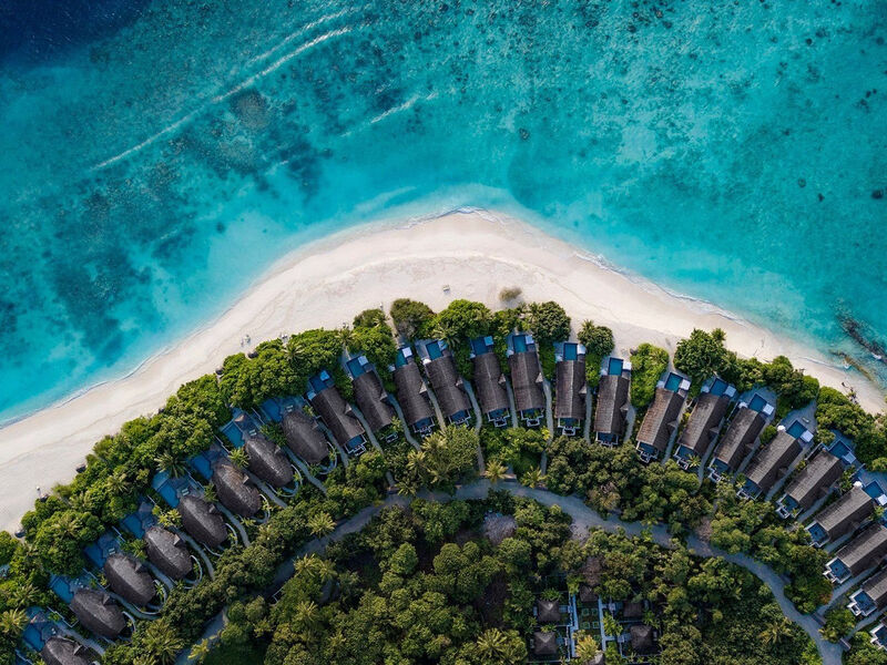 Furaveri Island Resort & Spa