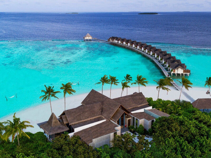 Furaveri Island Resort & Spa