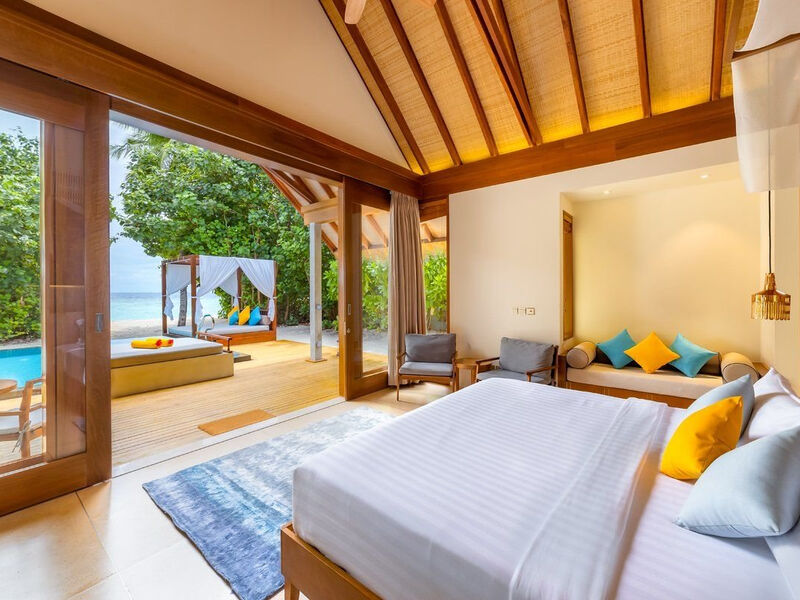 Furaveri Island Resort & Spa