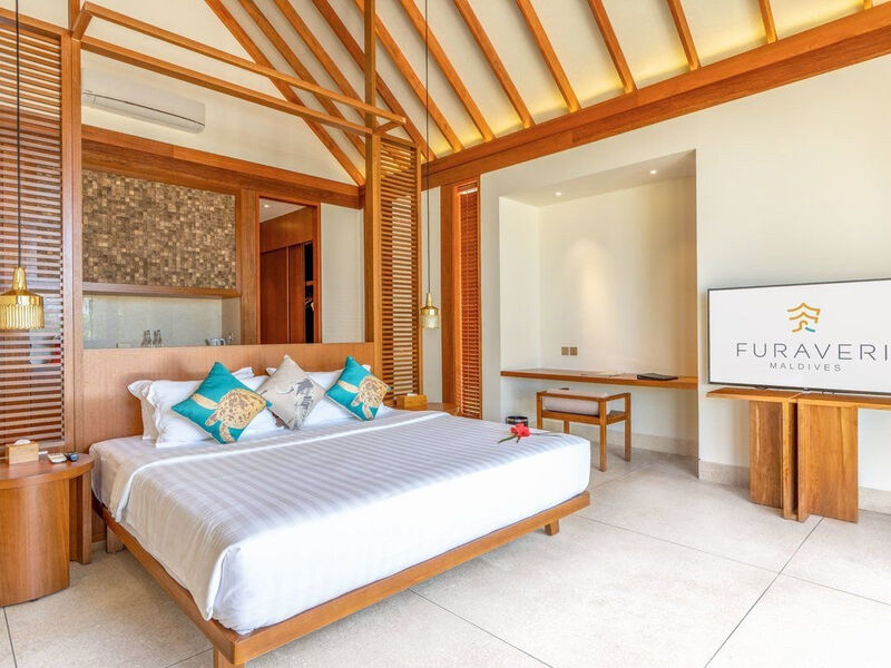 Furaveri Island Resort & Spa