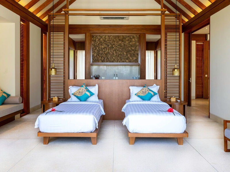 Furaveri Island Resort & Spa