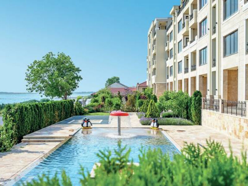 Gardenia Beach Palace
