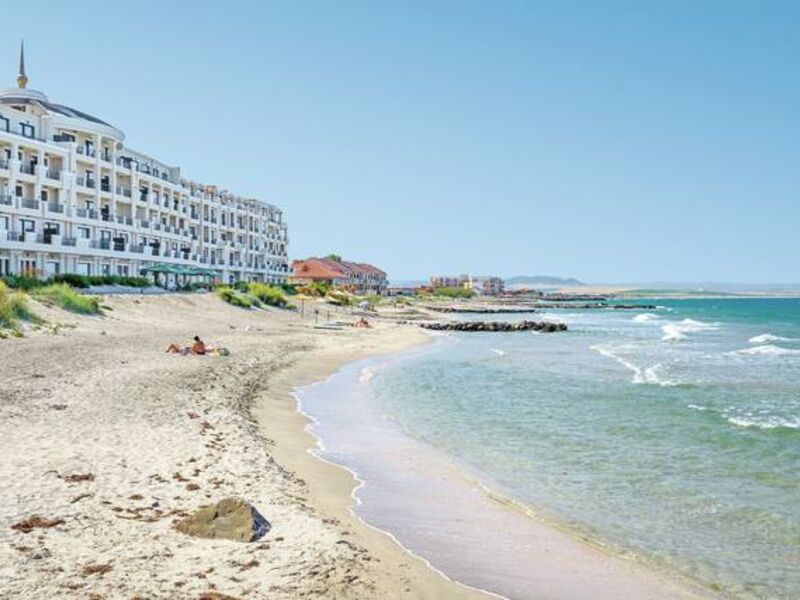 Gardenia Beach Palace