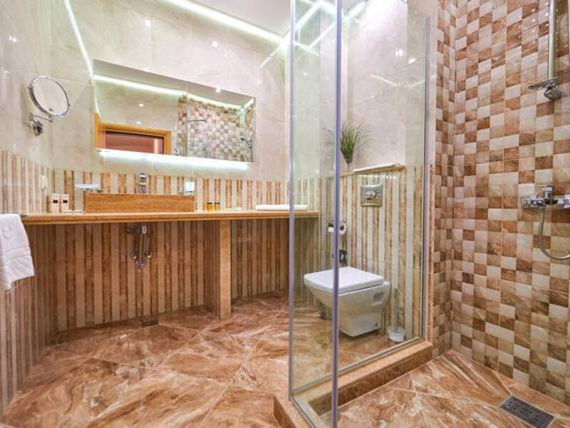 Gardenia Beach Palace