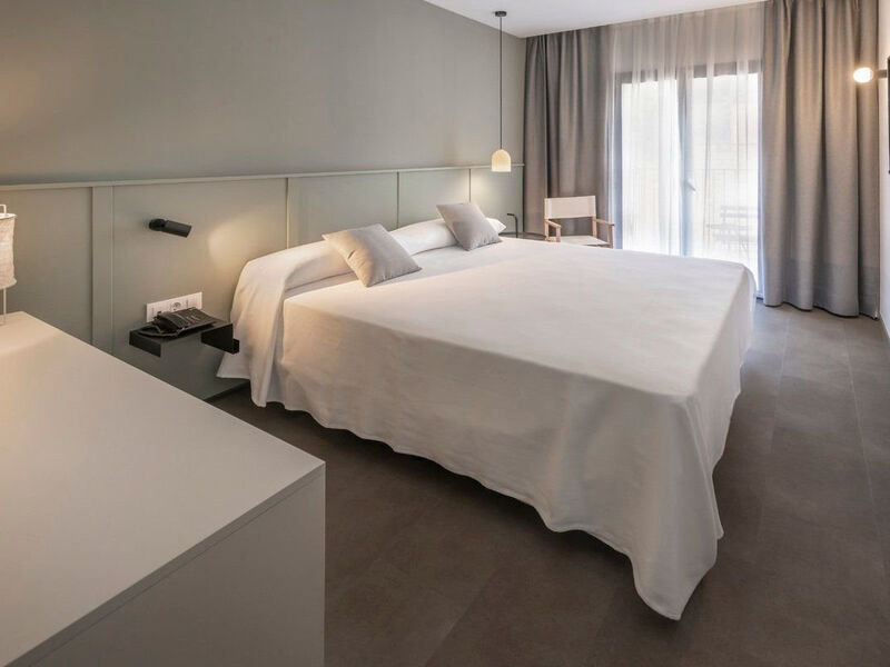 Ght Miratge Adults Only